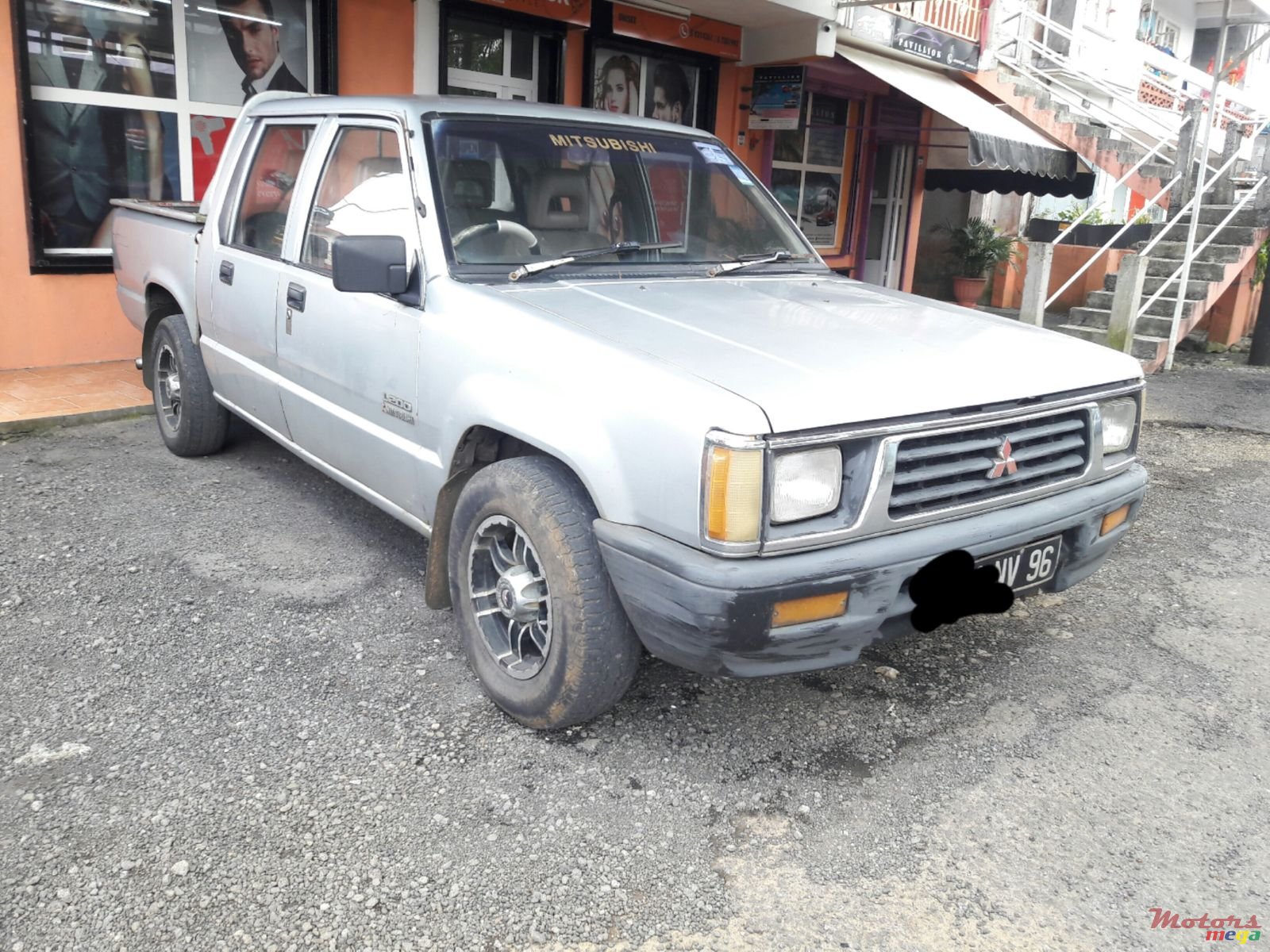 1996' Mitsubishi L200 photo #1