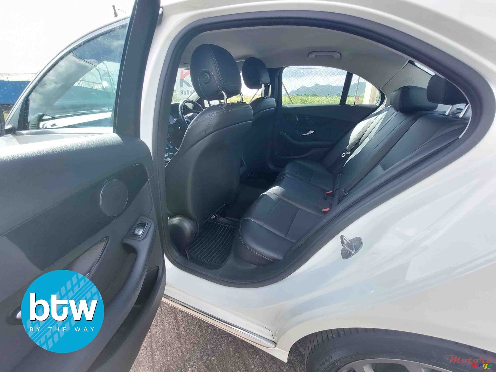 2018' Mercedes-Benz C-Class photo #5