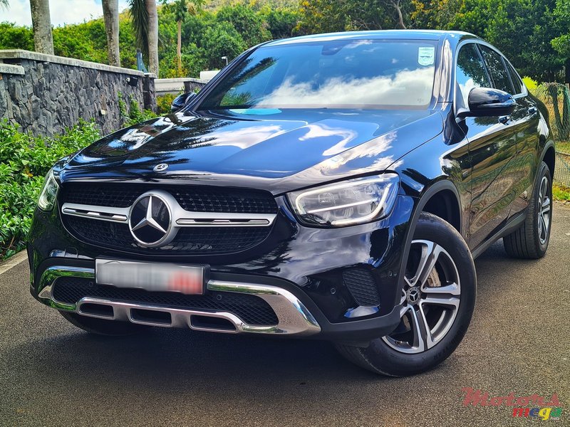 2021' Mercedes-Benz GLC 300 e Urban 4 Matic photo #1