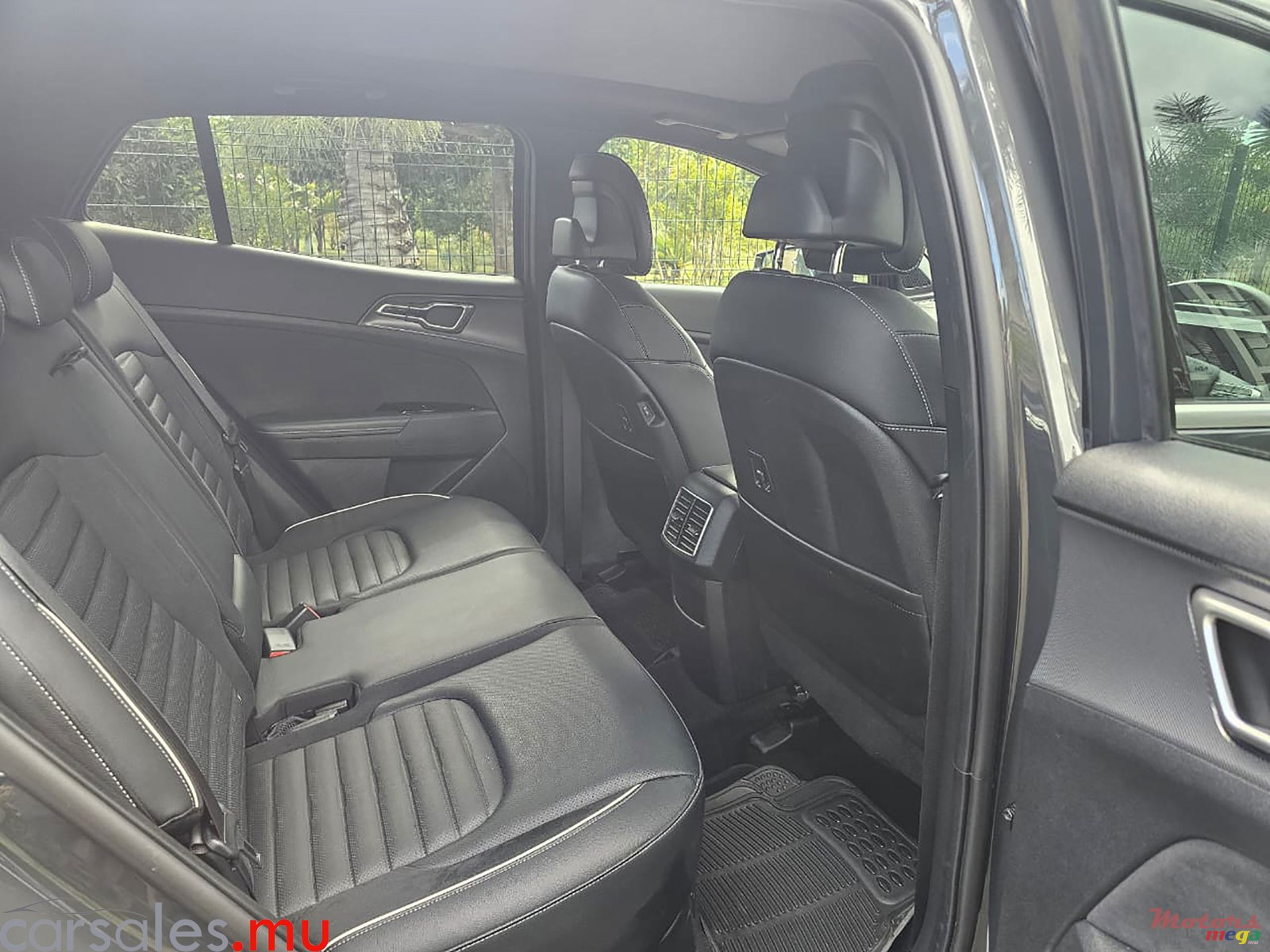 2025' Kia Sportage GT Line 1.6 Hybrid photo #5