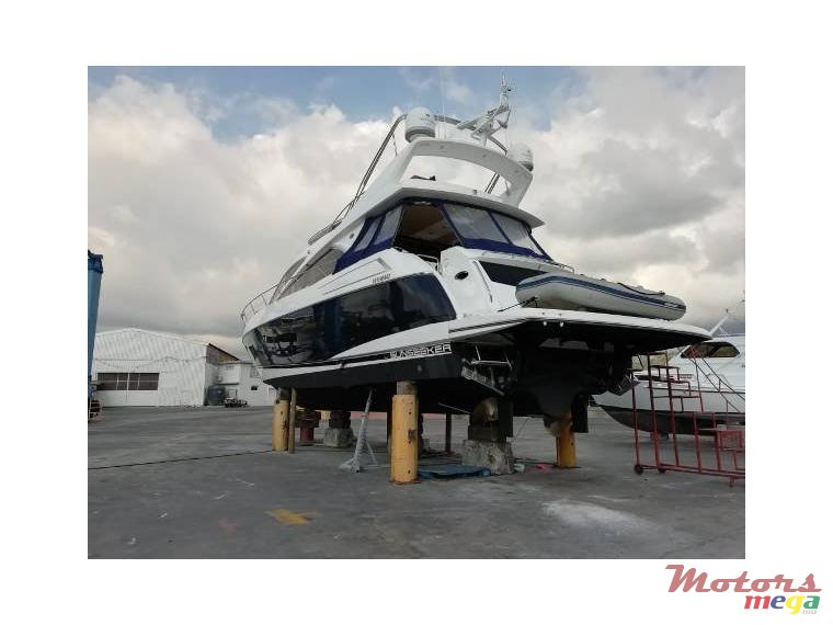 2012' Sunseeker photo #4