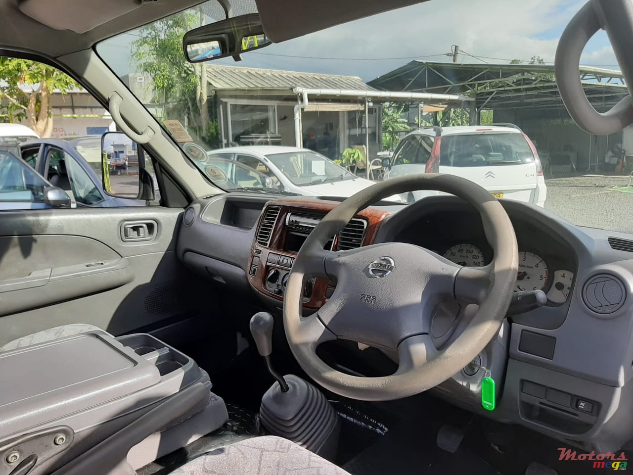 2006' Nissan urvan photo #5