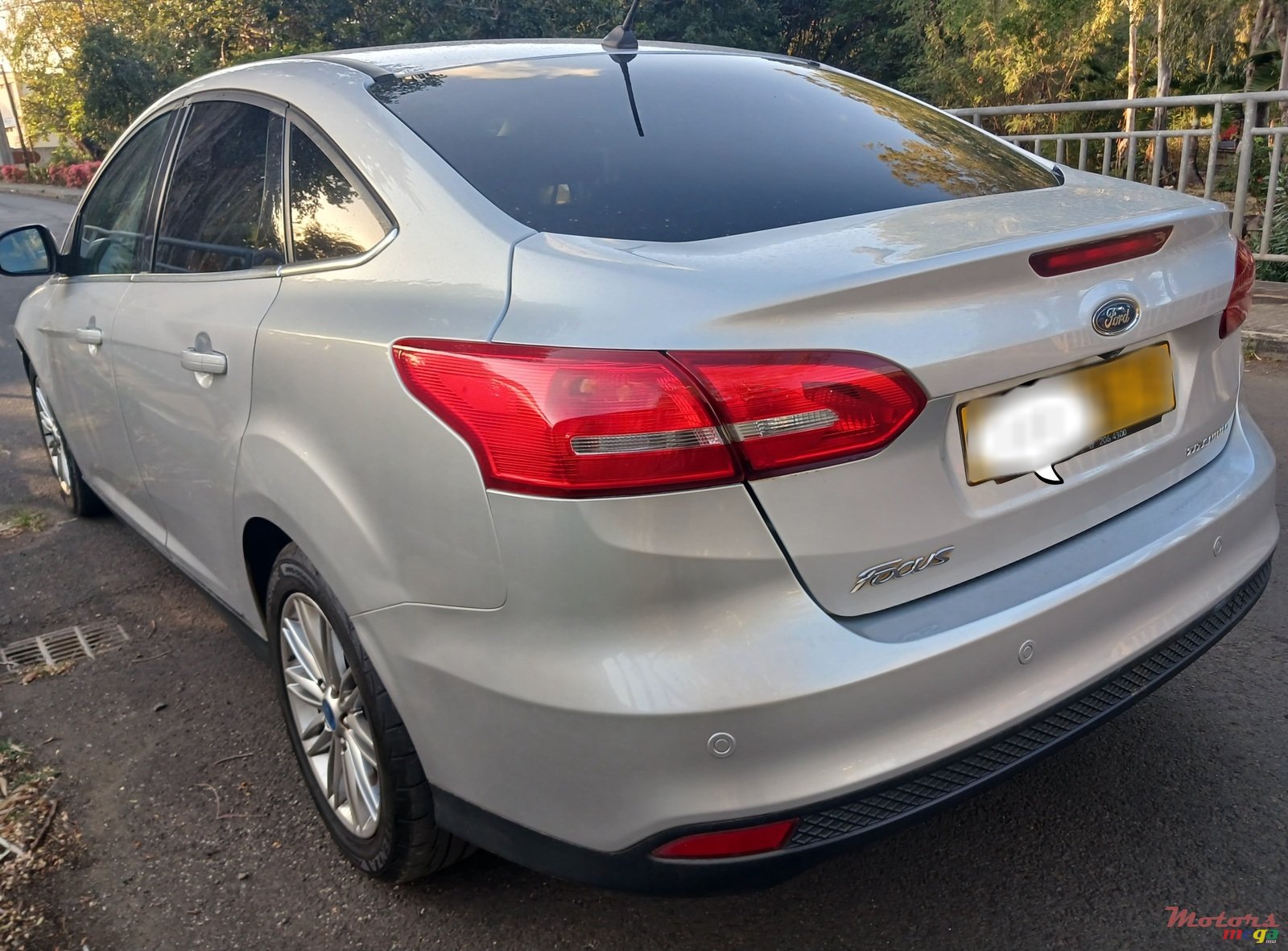 2019' Ford Focus Titanium photo #2