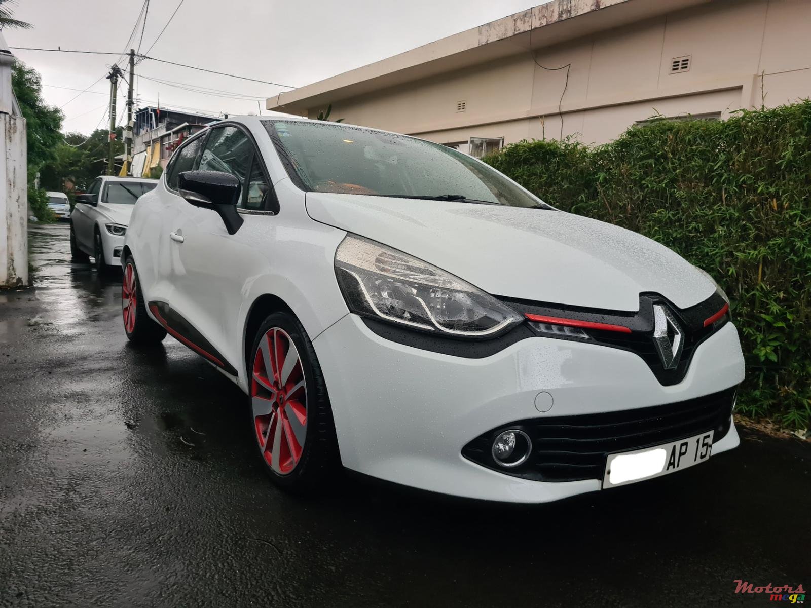 2015' Renault Clio Sport photo #1