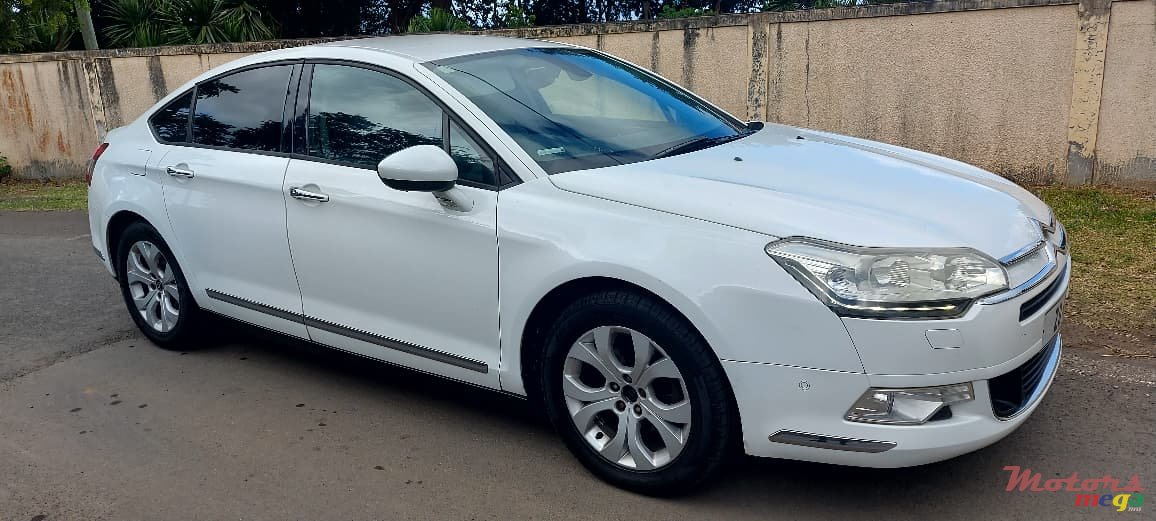 2013' Citroen C5 photo #1