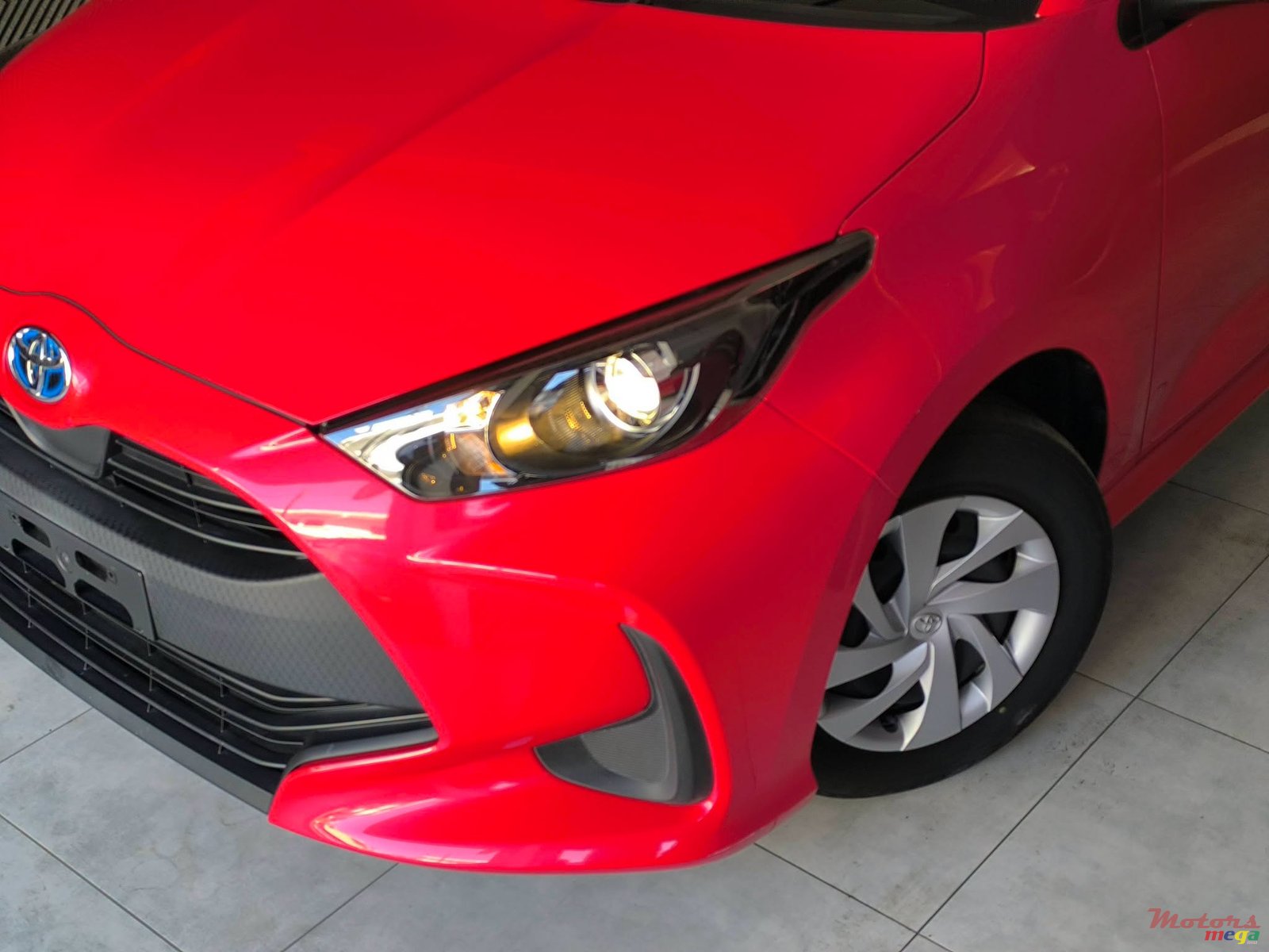 2023' Toyota Yaris photo #4