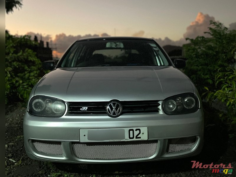 2002' Volkswagen Golf IV photo #3