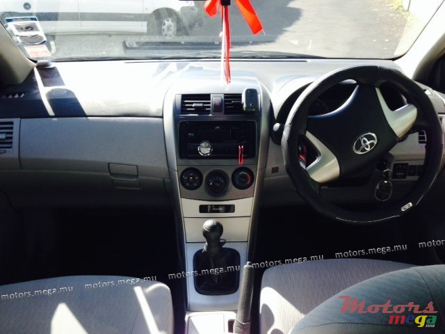 2006' Toyota Axio ZV 06 photo #4