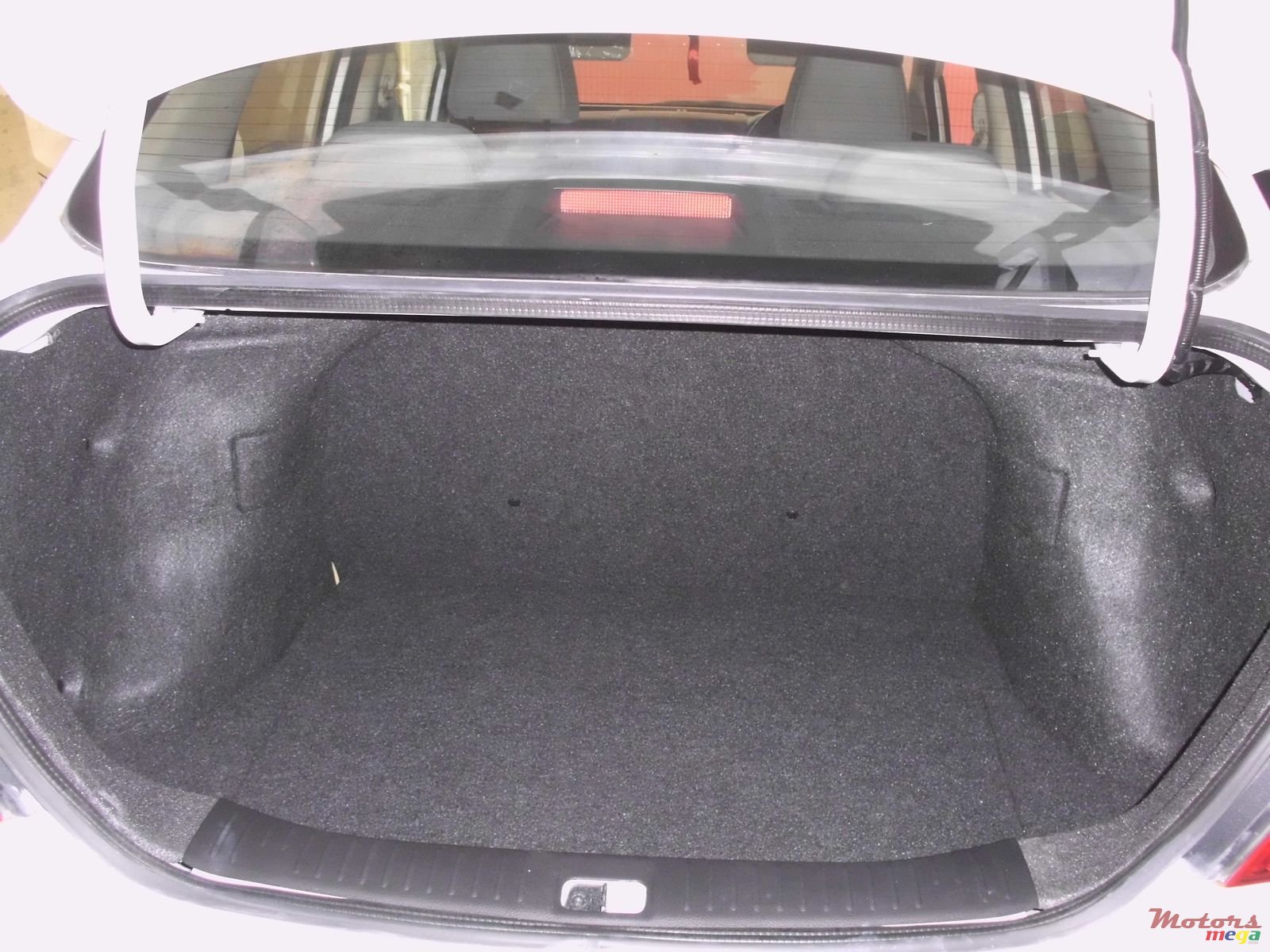 2010' Nissan Tiida never run in Mauritius photo #7