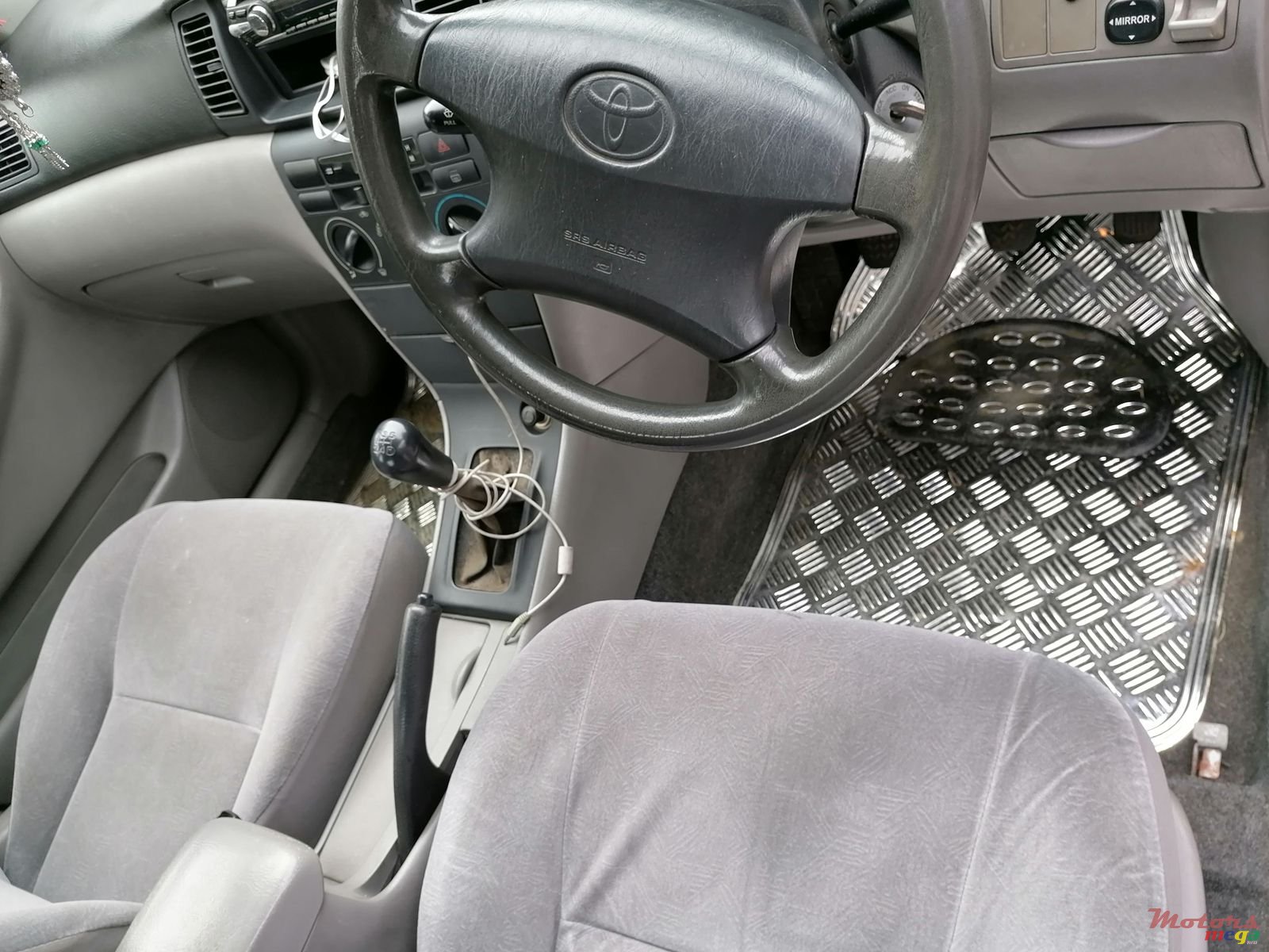 2001' Toyota Corolla photo #5