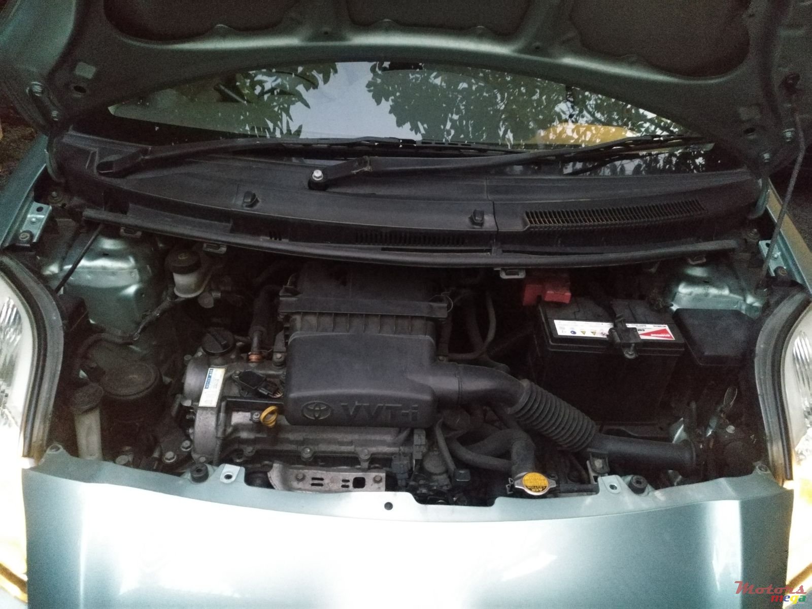 2008' Toyota Vitz photo #6