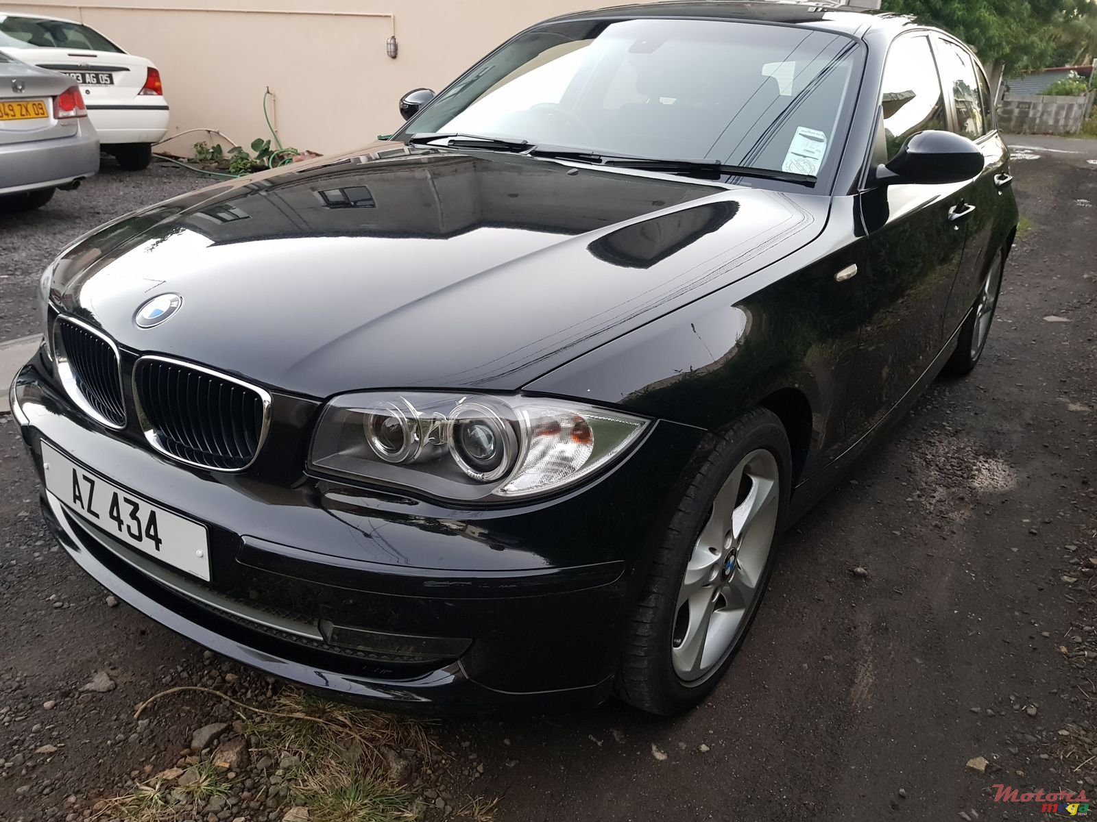 2009' BMW 116 AUTOMATIC photo #1