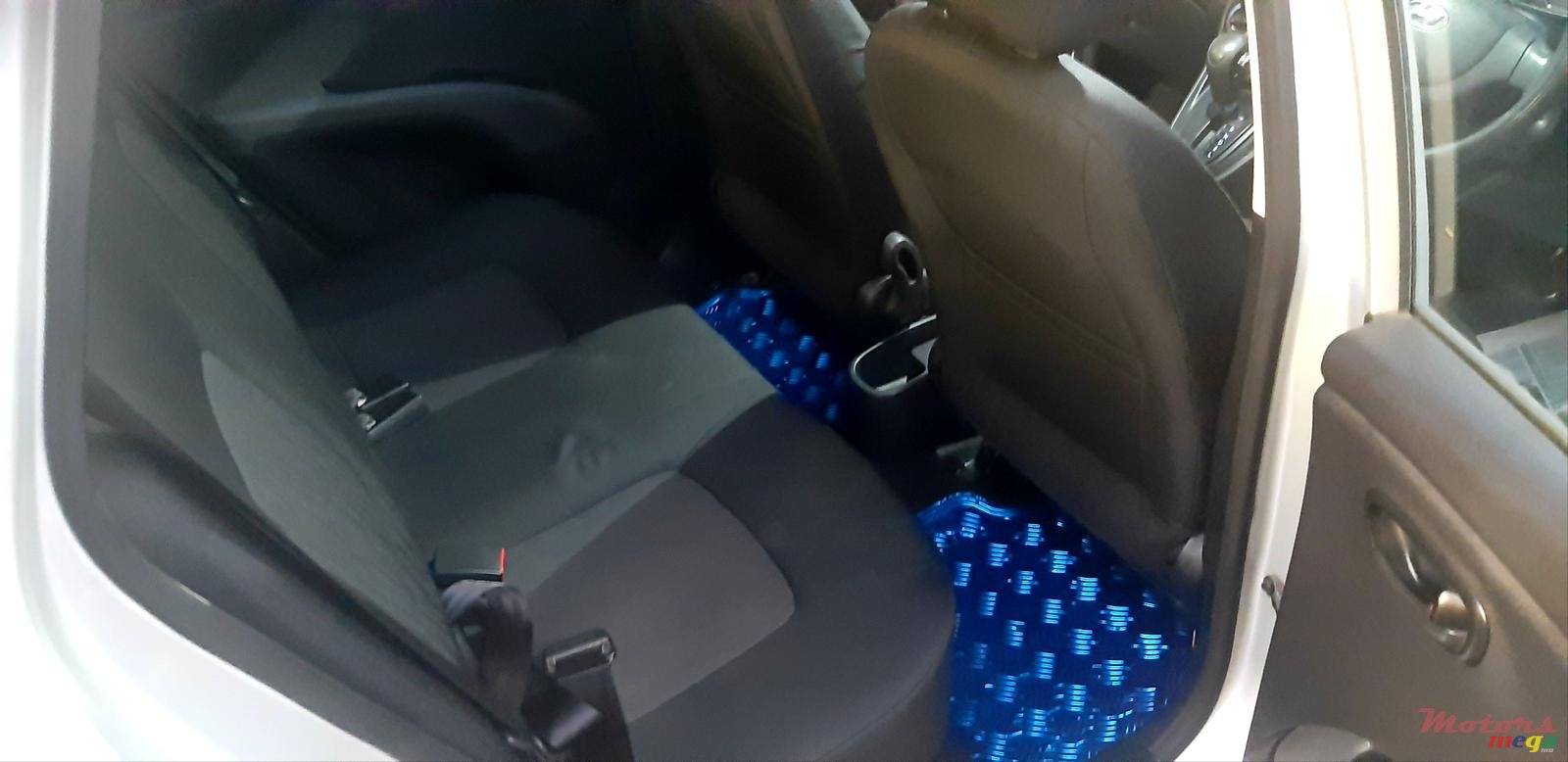 2013' Hyundai i10 photo #2