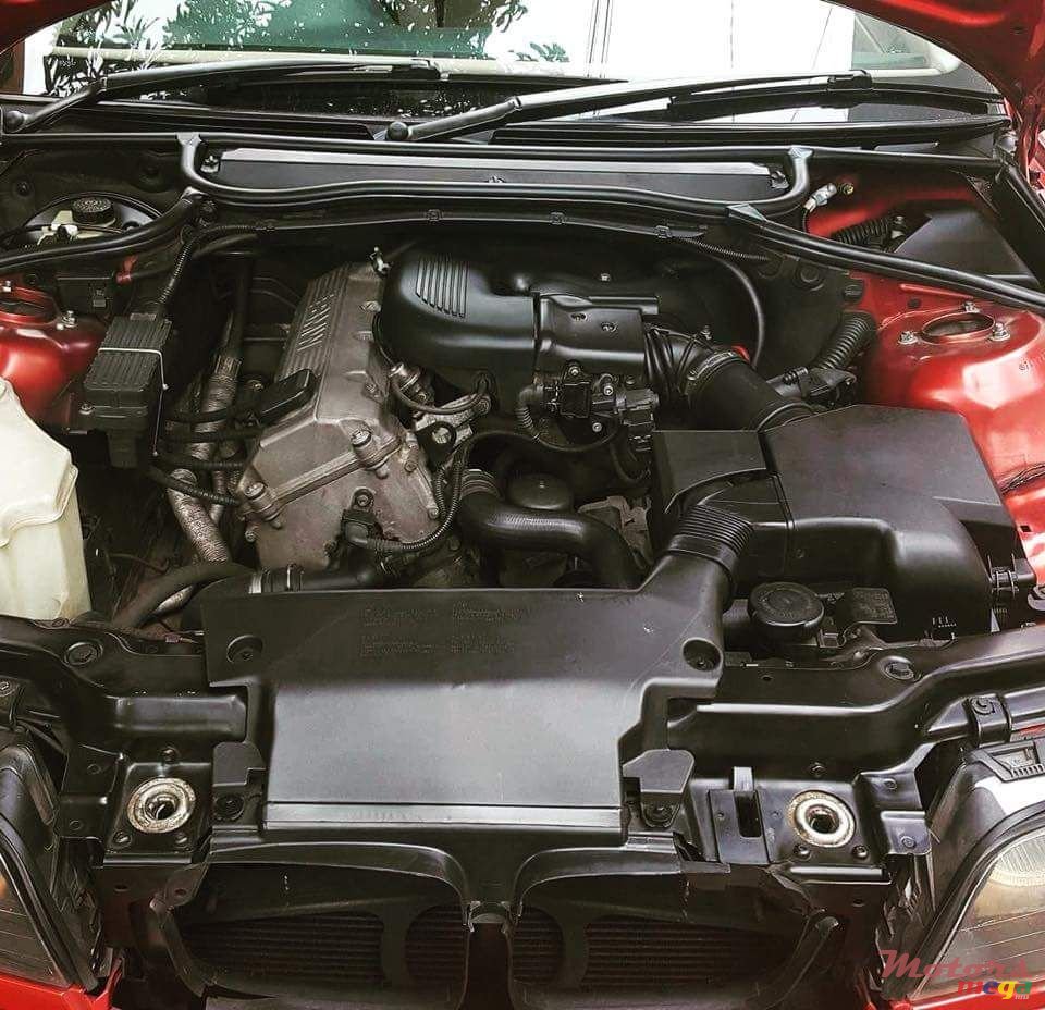 2000' BMW 318 photo #6