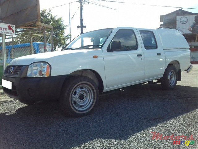 2008' Nissan 2*4 photo #5