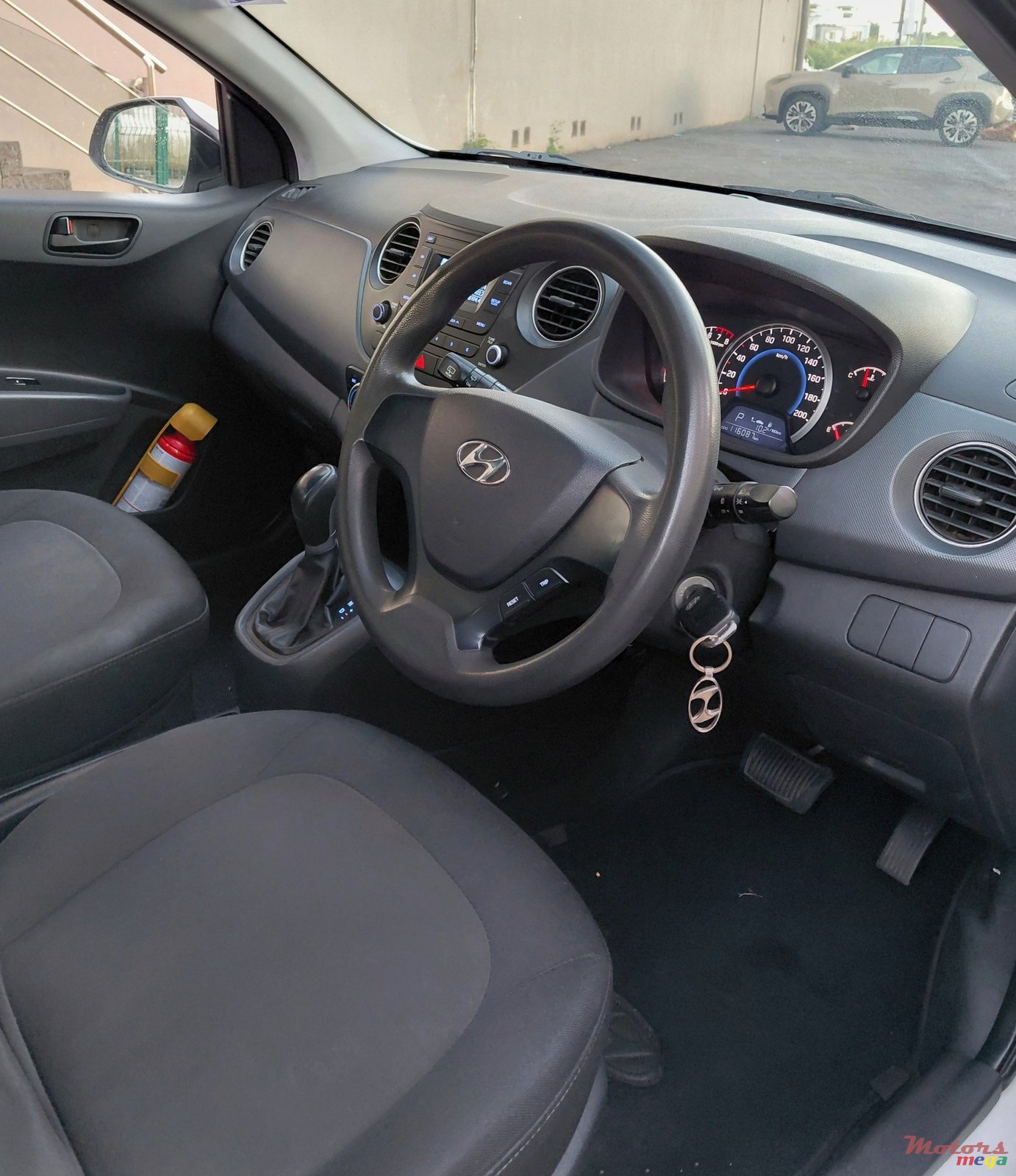2019' Hyundai i10 photo #2