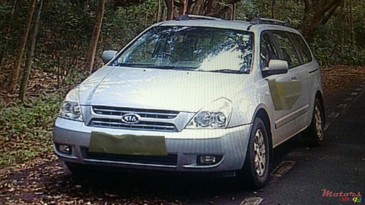 2008' Kia Carnival photo #1