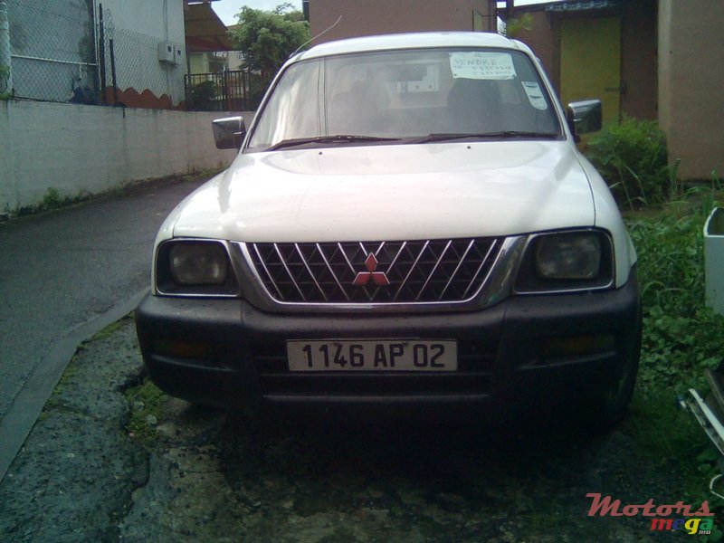 2002' Mitsubishi L 200 photo #3