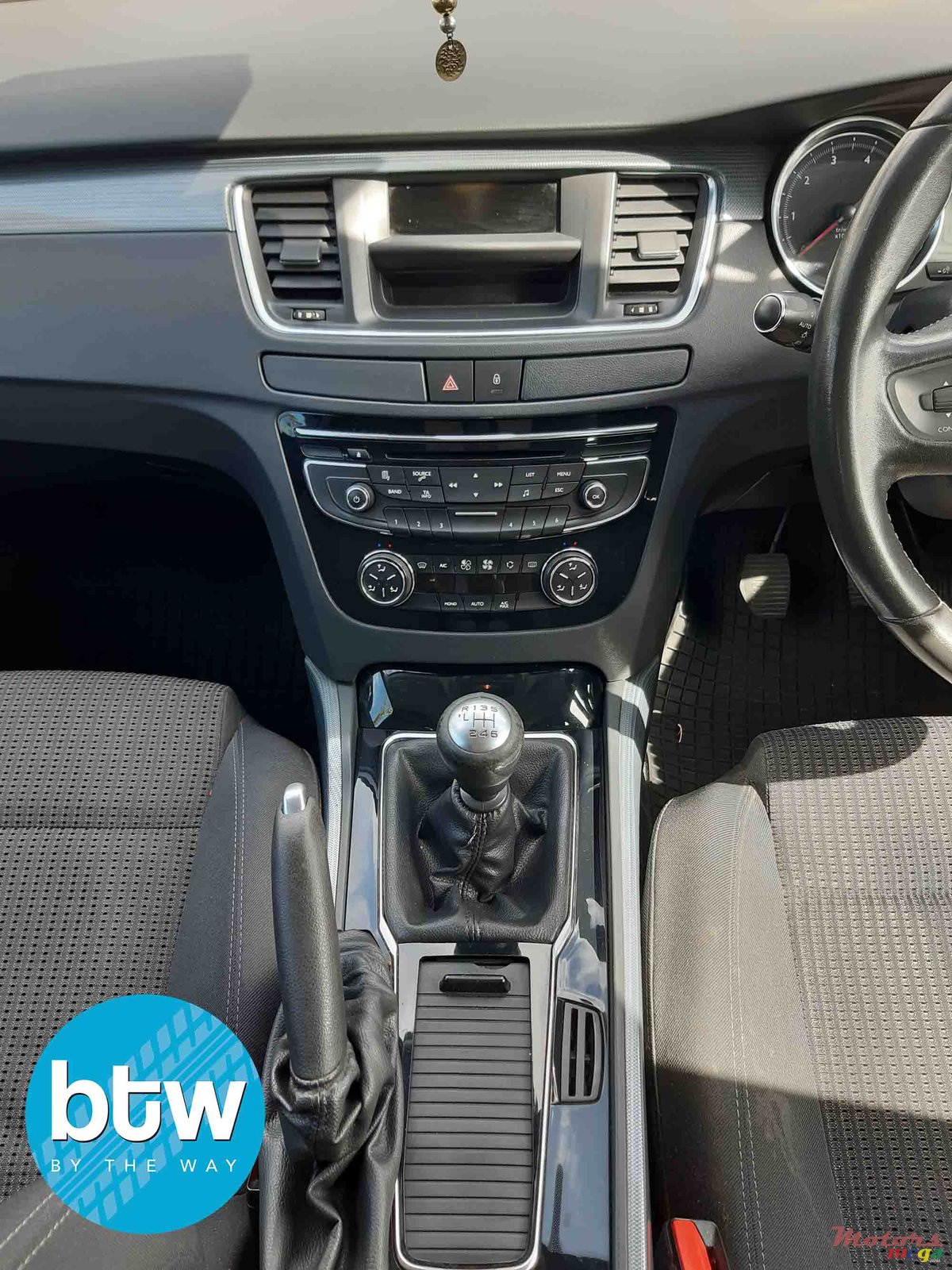 2012' Peugeot 508 photo #5