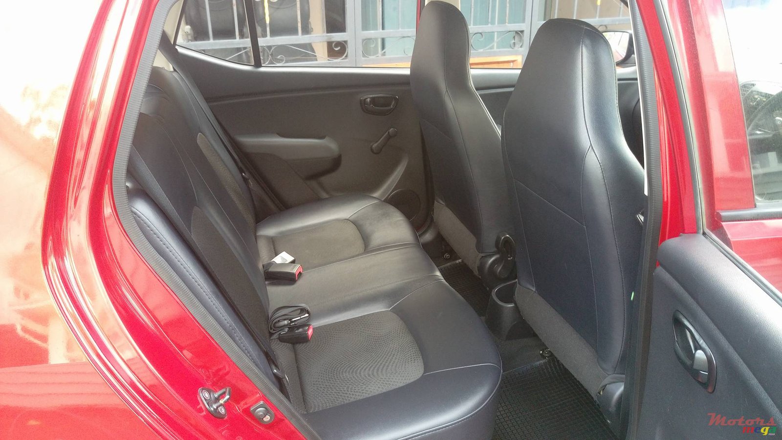 2011' Hyundai i10 photo #3