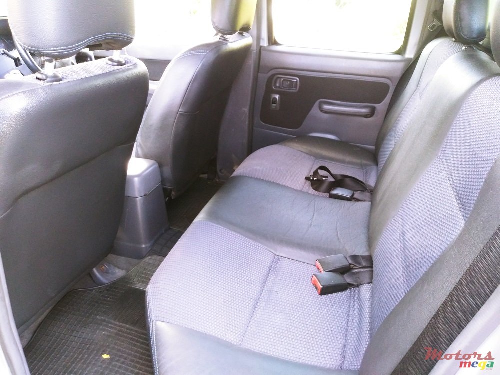 2008' Nissan Hardbody 3.0 Turbo photo #7