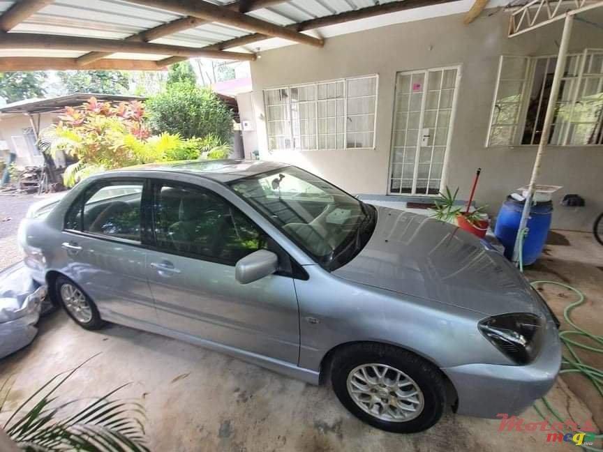 2007' Mitsubishi Lancer GLX Saloon photo #4