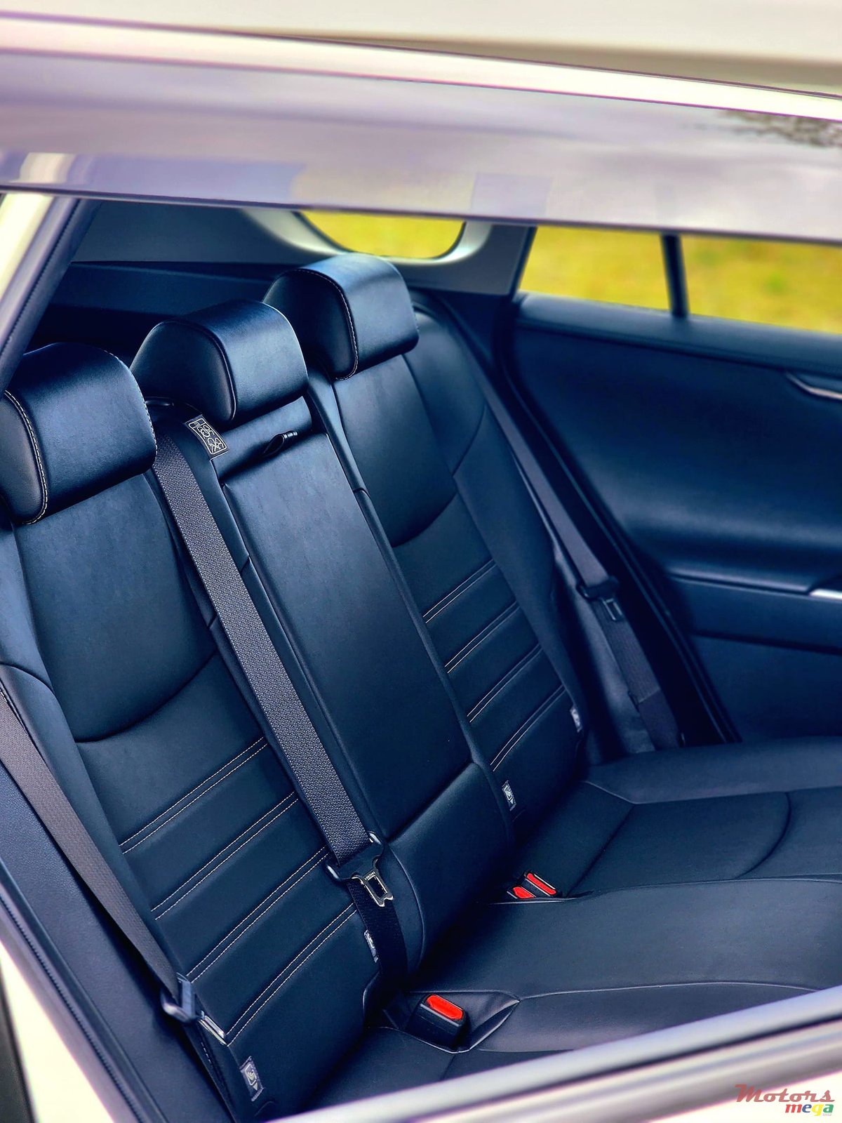 2021' Toyota RAV4 photo #5