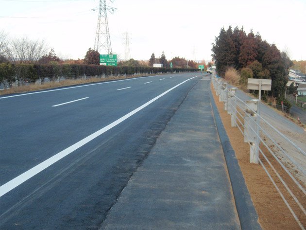 Japanese repair quake-damaged road just in six days