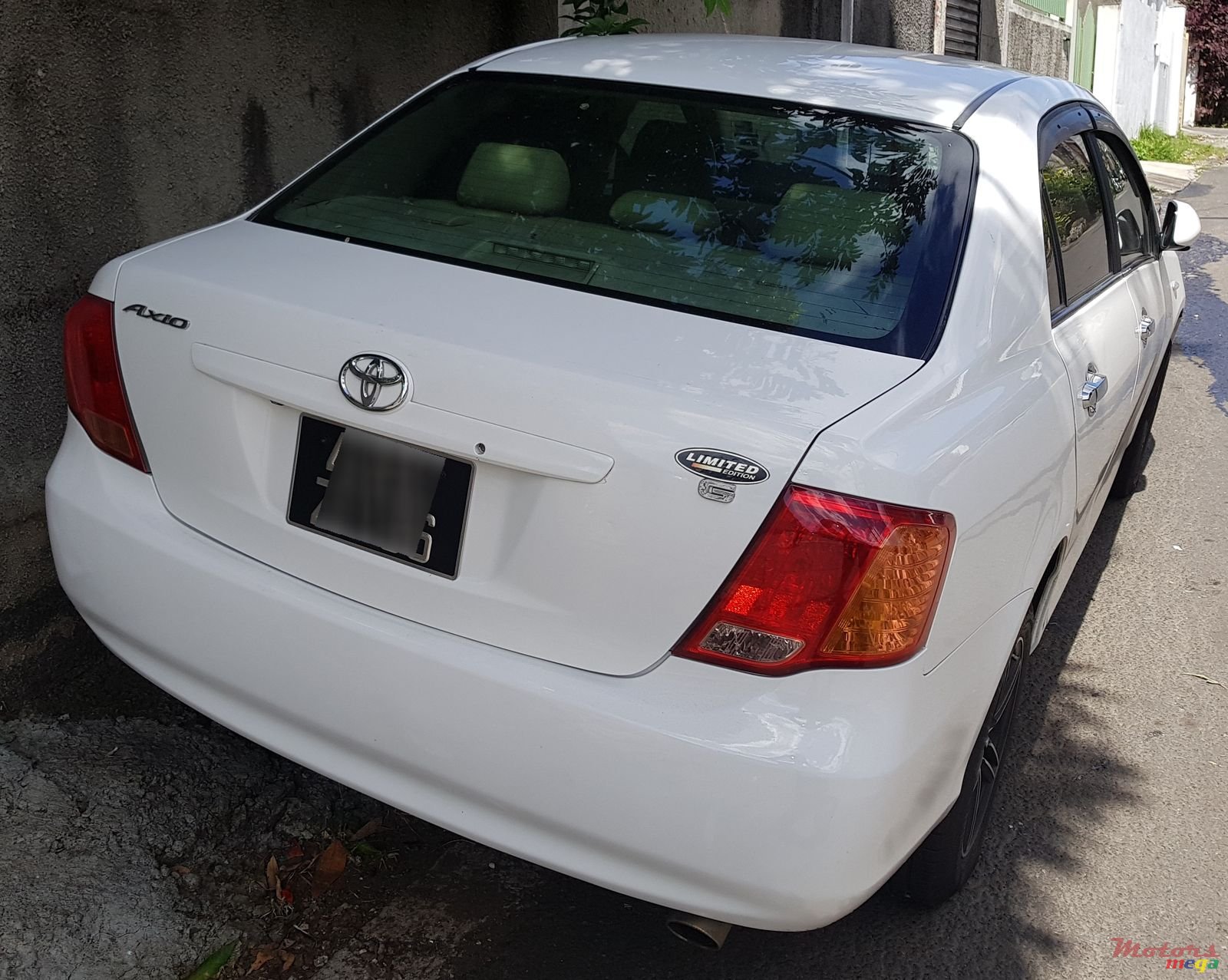 2006' Toyota Axio Grade G photo #1