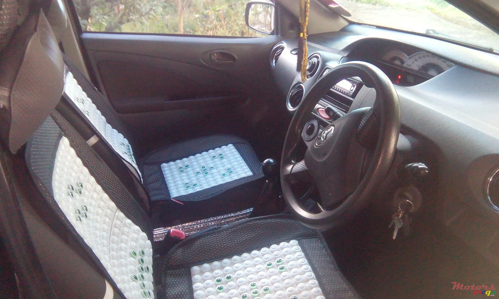 2013' Toyota photo #2