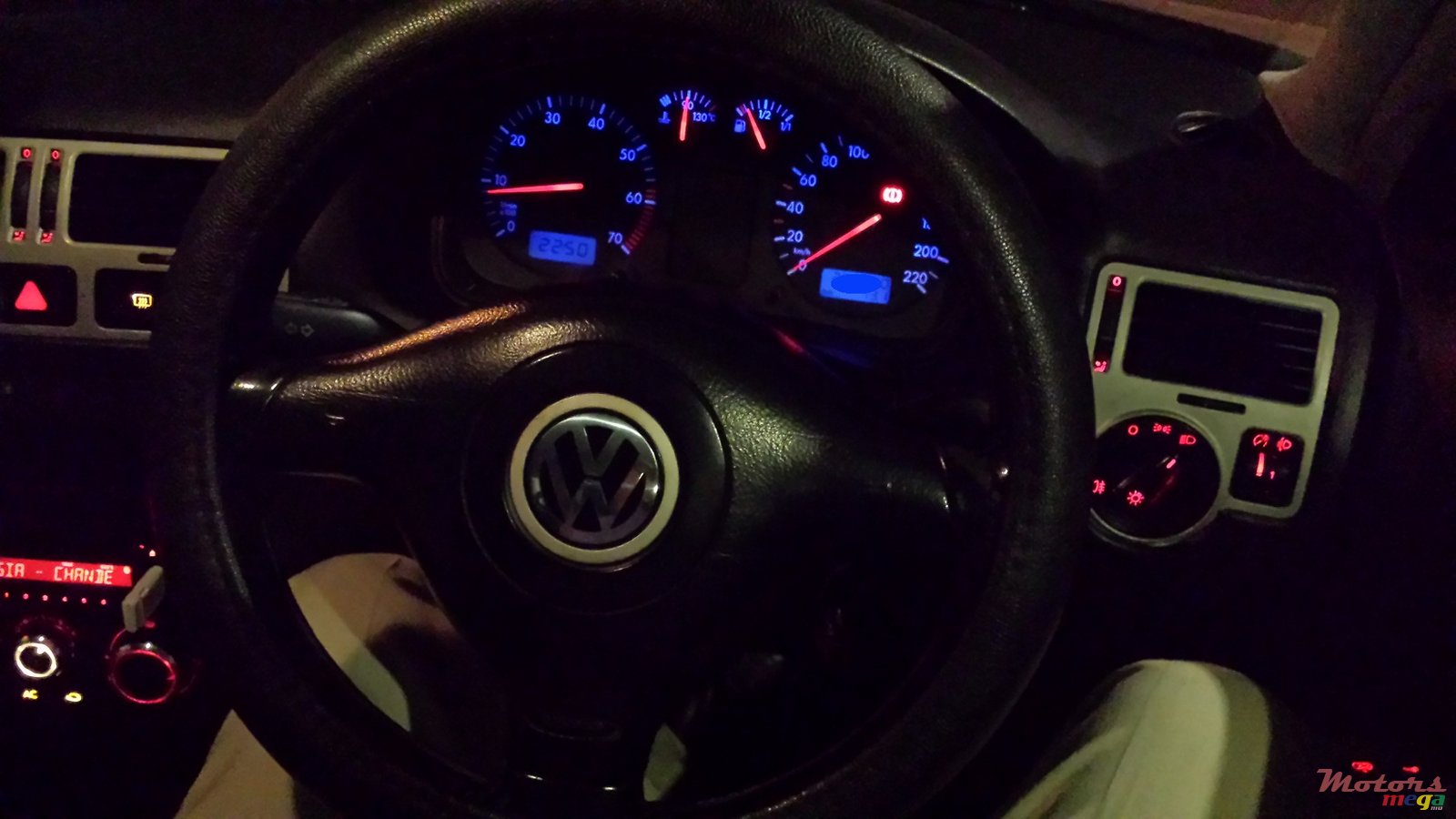 2001' Volkswagen Bora photo #3