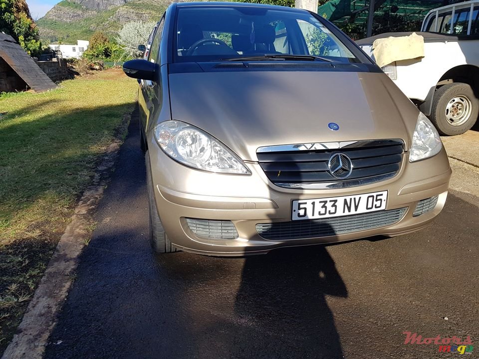 2005' Mercedes-Benz A 150 photo #4