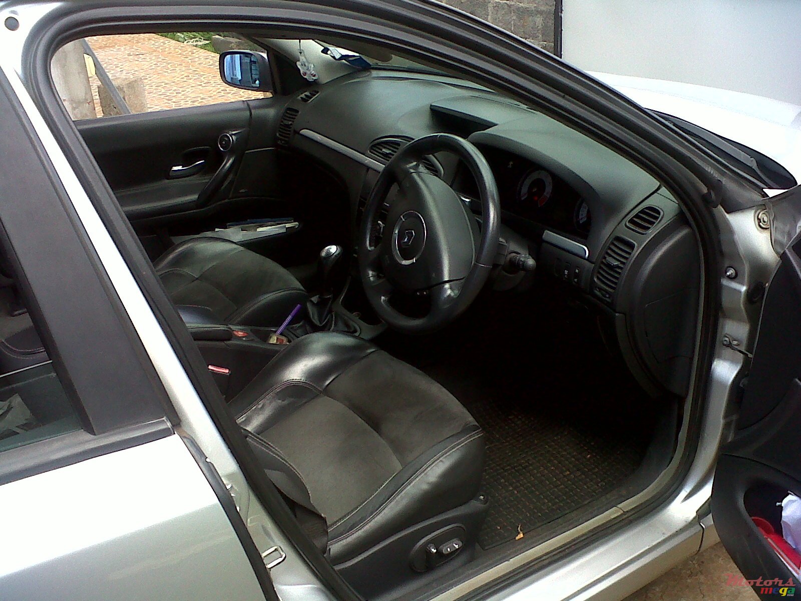 2006' Renault photo #4