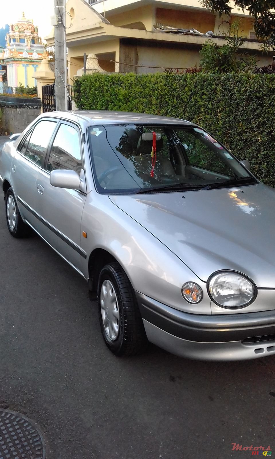 1999' Toyota Corolla photo #2