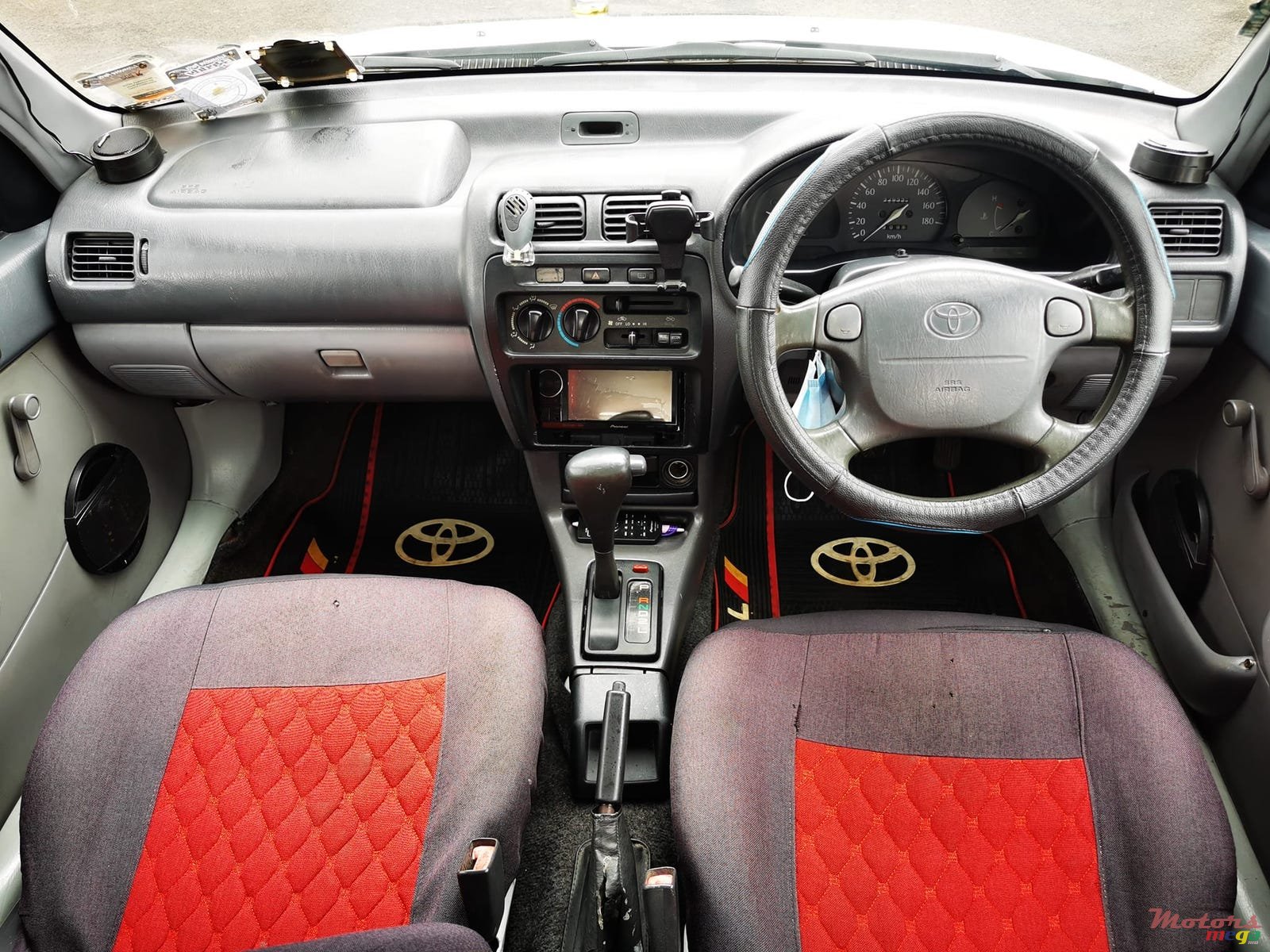 1999' Toyota Starlet photo #6