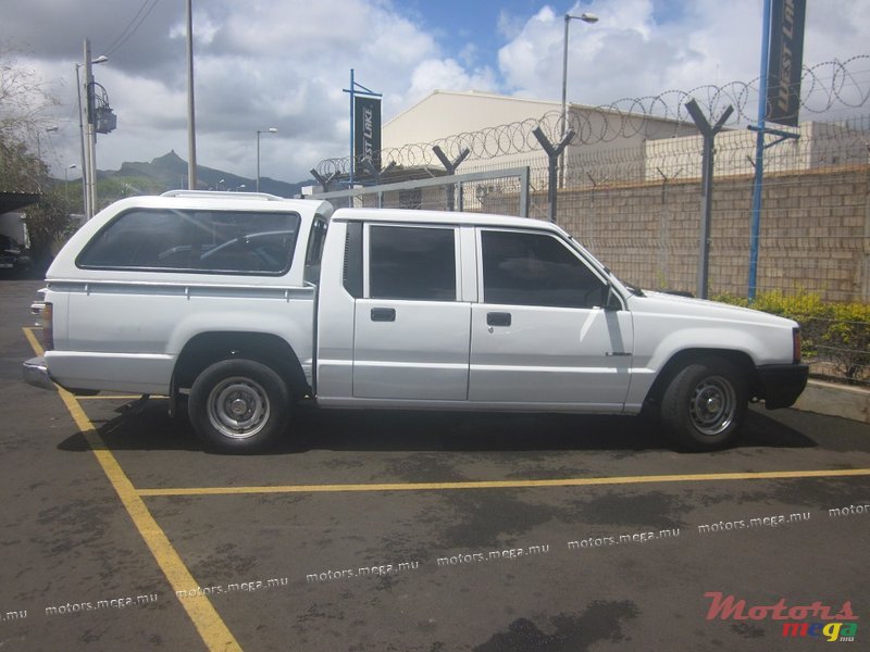 1999' Mitsubishi L200 photo #1