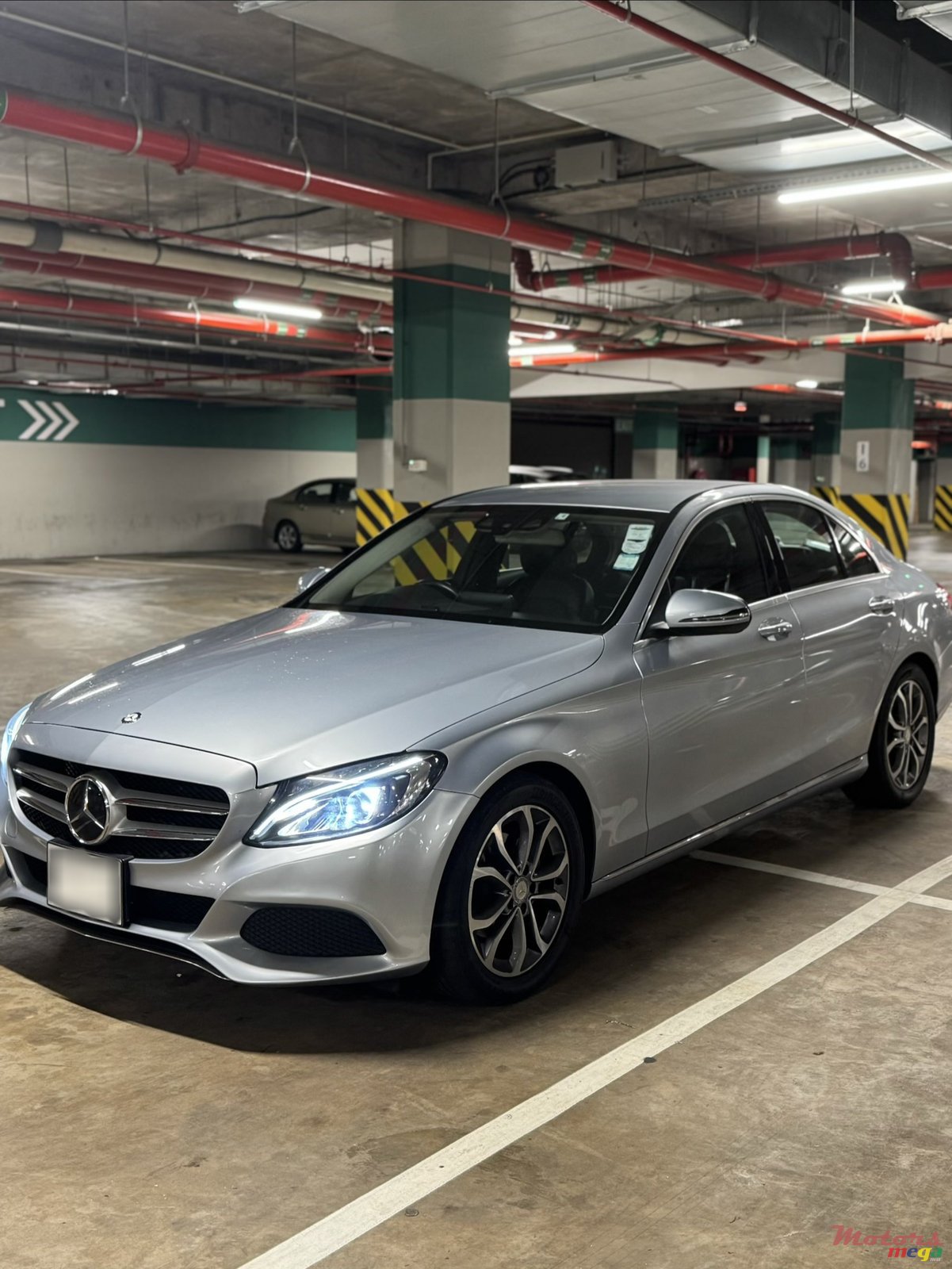 2017' Mercedes-Benz 180 Avant garde photo #2