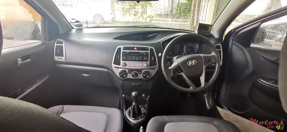 2015' Hyundai i20 photo #3