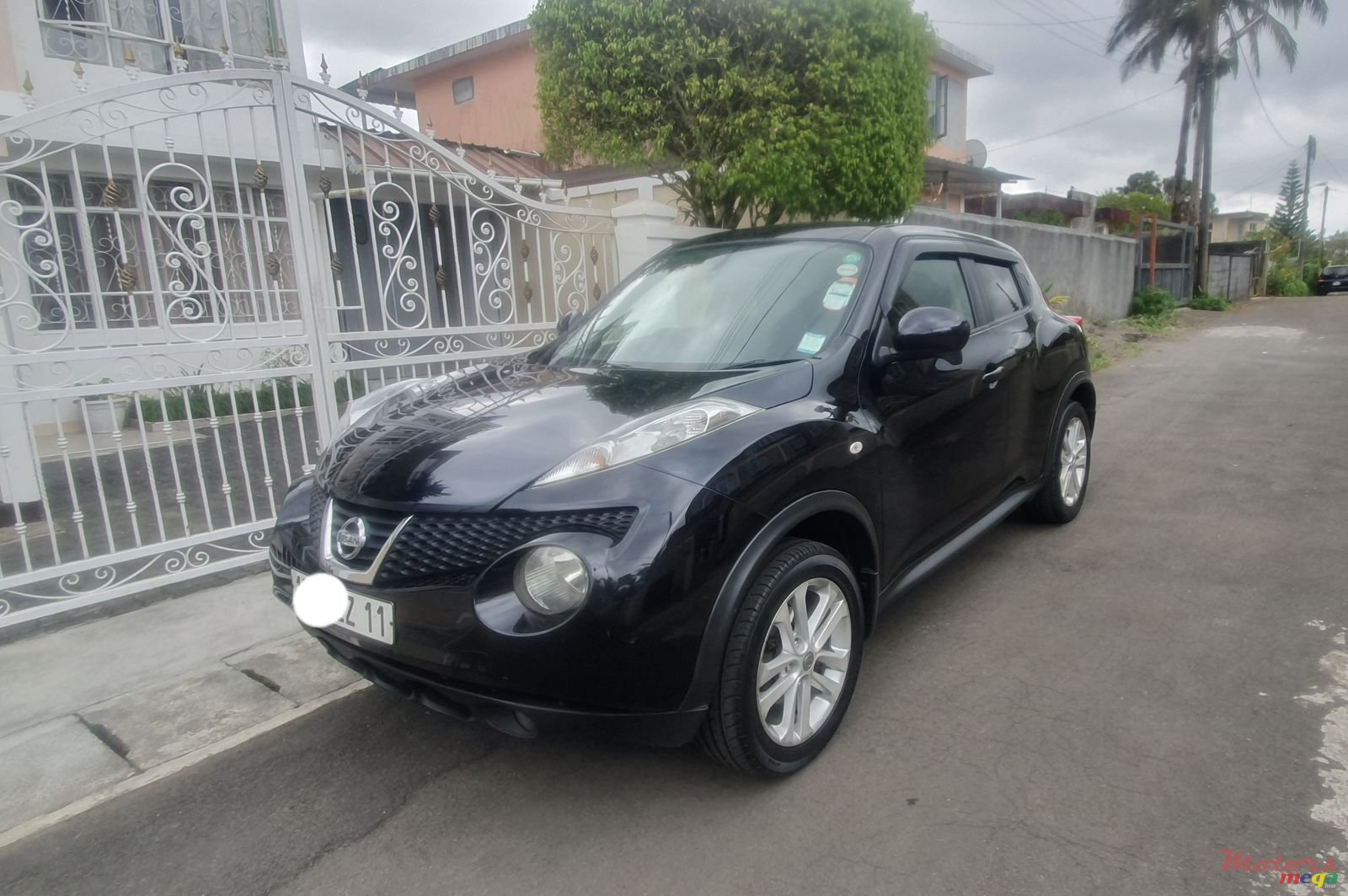 2011' Nissan JUKE 1.5 photo #1