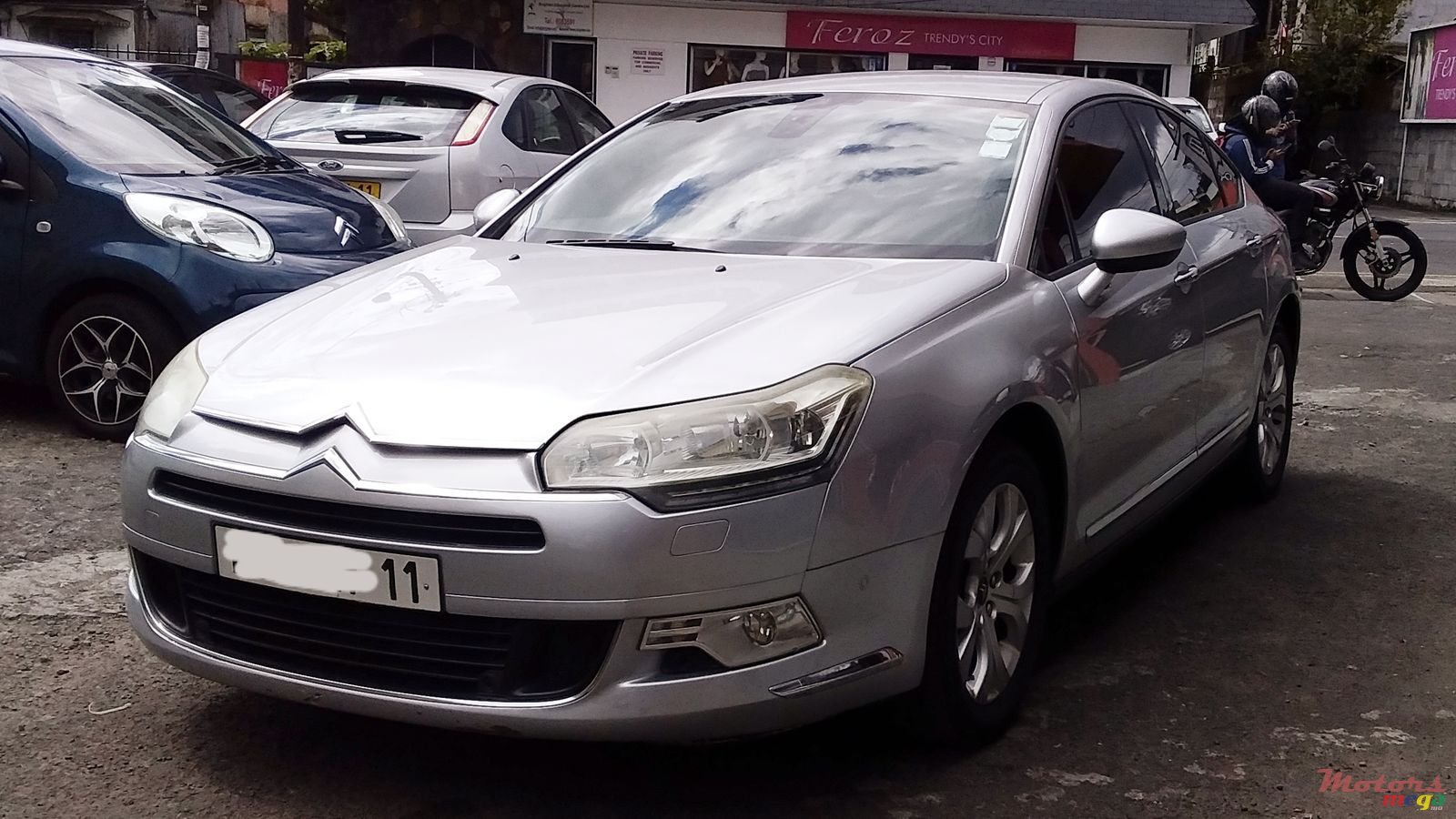 2011' Citroen C5 photo #2