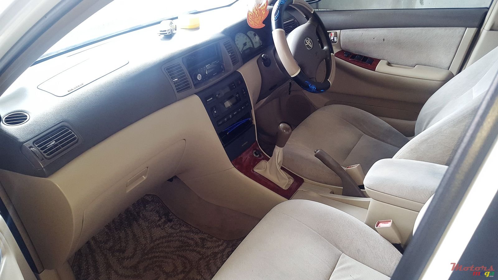 2000' Toyota Corolla photo #3