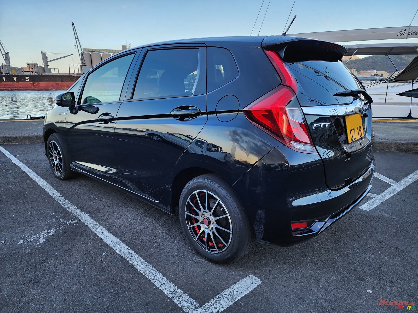 2019' Honda Fit photo #3