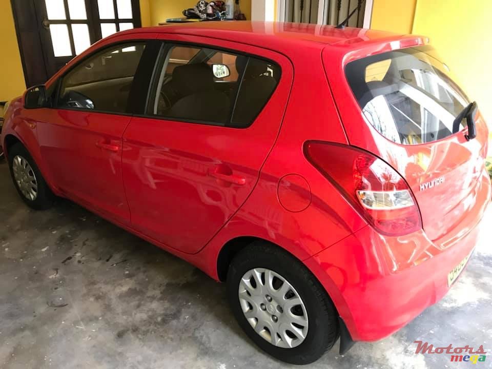 2012' Hyundai i20 photo #3