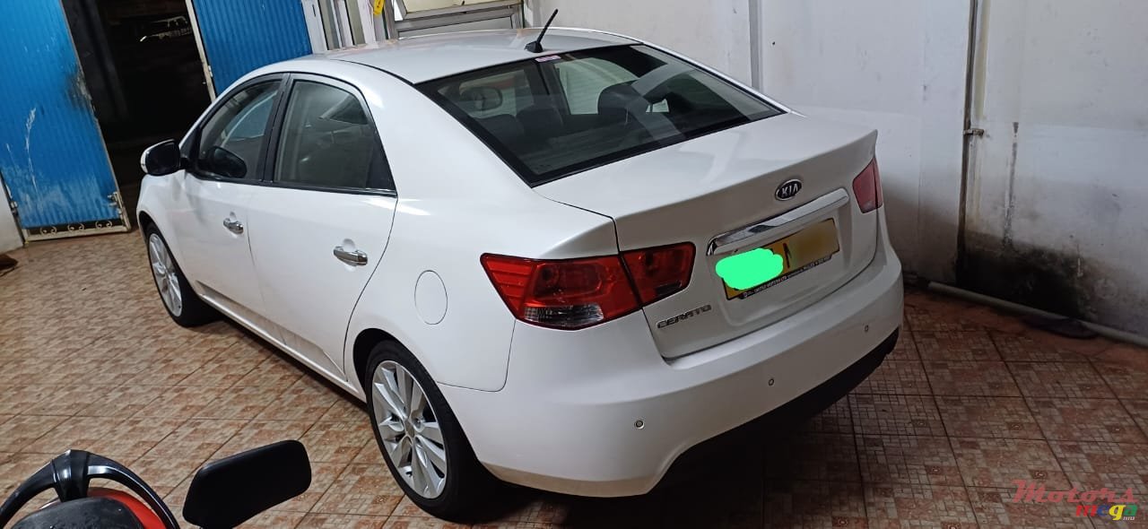 2012' Kia Cerato photo #7