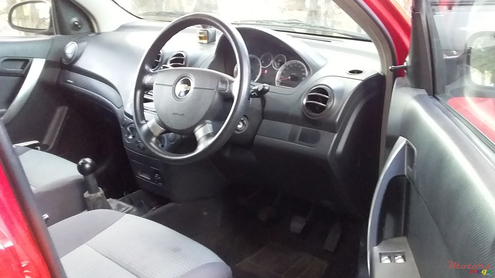 2009' Chevrolet Aveo photo #2