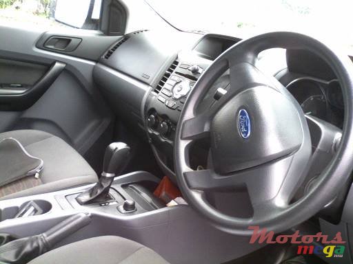 2013' Ford F-150 Model XL, 3.2L photo #3