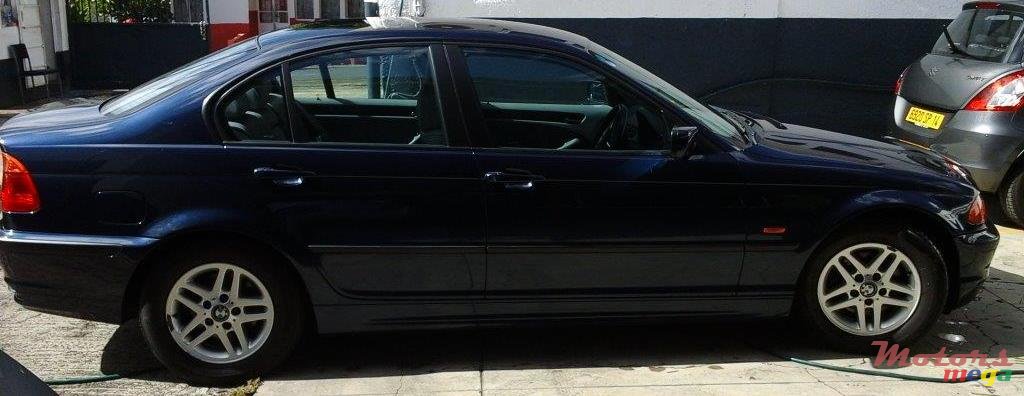 2001' BMW 318 photo #2
