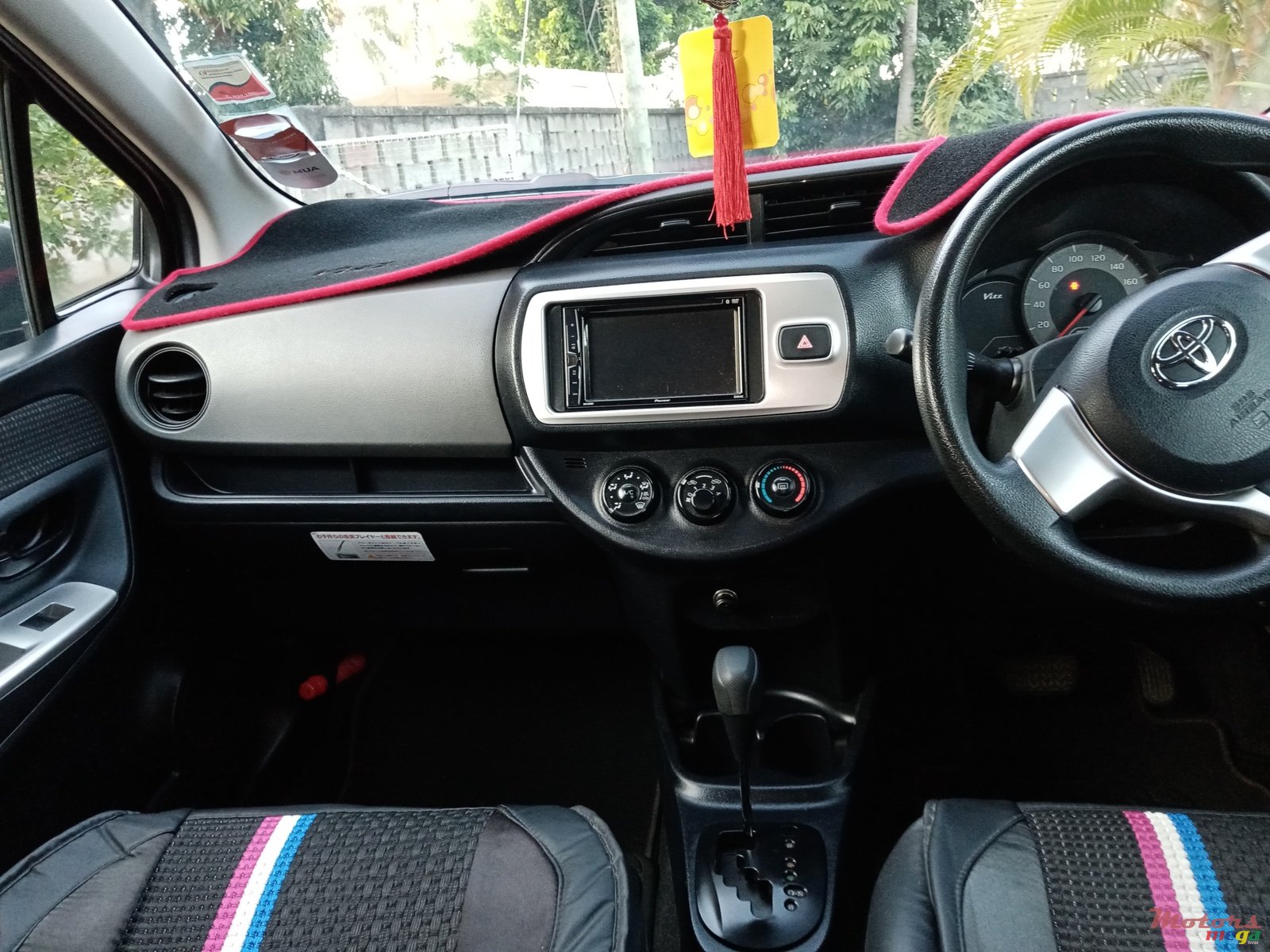 2015' Toyota Vitz photo #3