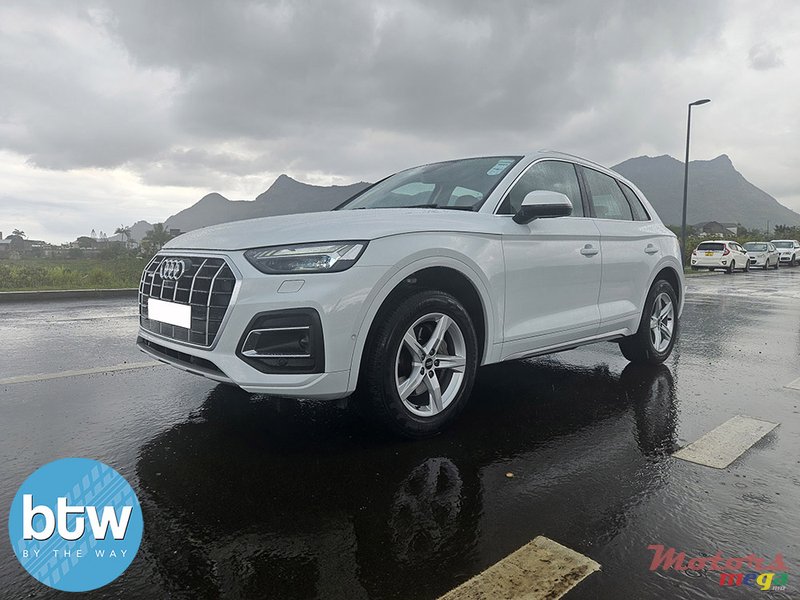 2022' Audi Q5 Quattro photo #2