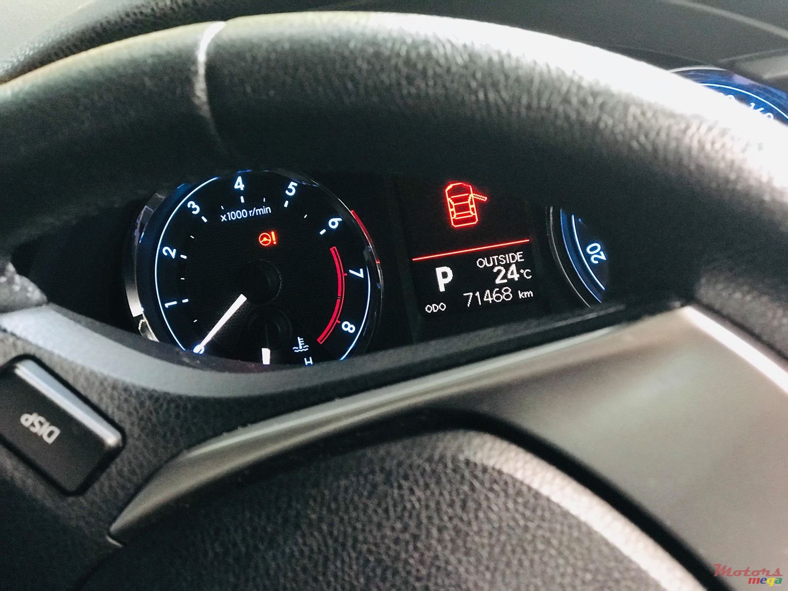 2015' Toyota Corolla photo #2